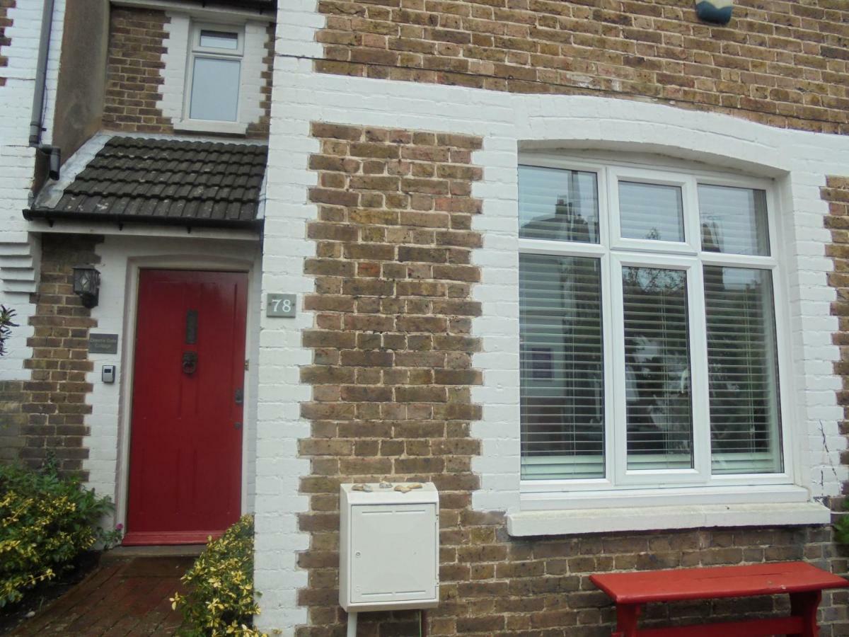 Downs Gate Cottage Eastbourne Exterior photo